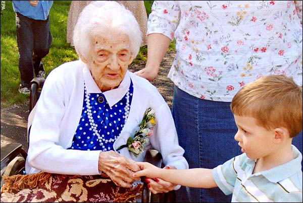 supercentenarian Edna Parker turns 115 years old